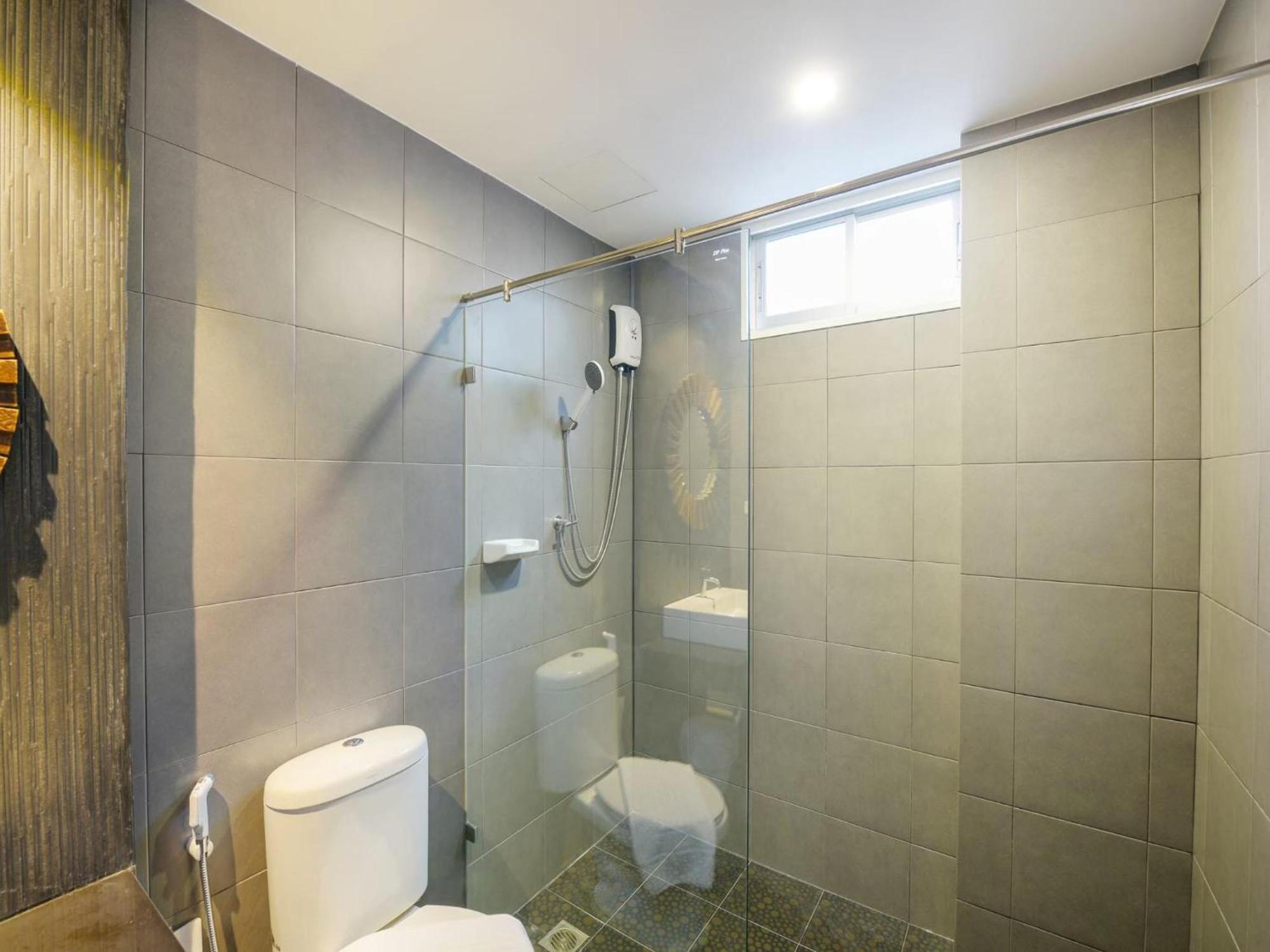 Kitzio House Huai Kwang Khách sạn 3*